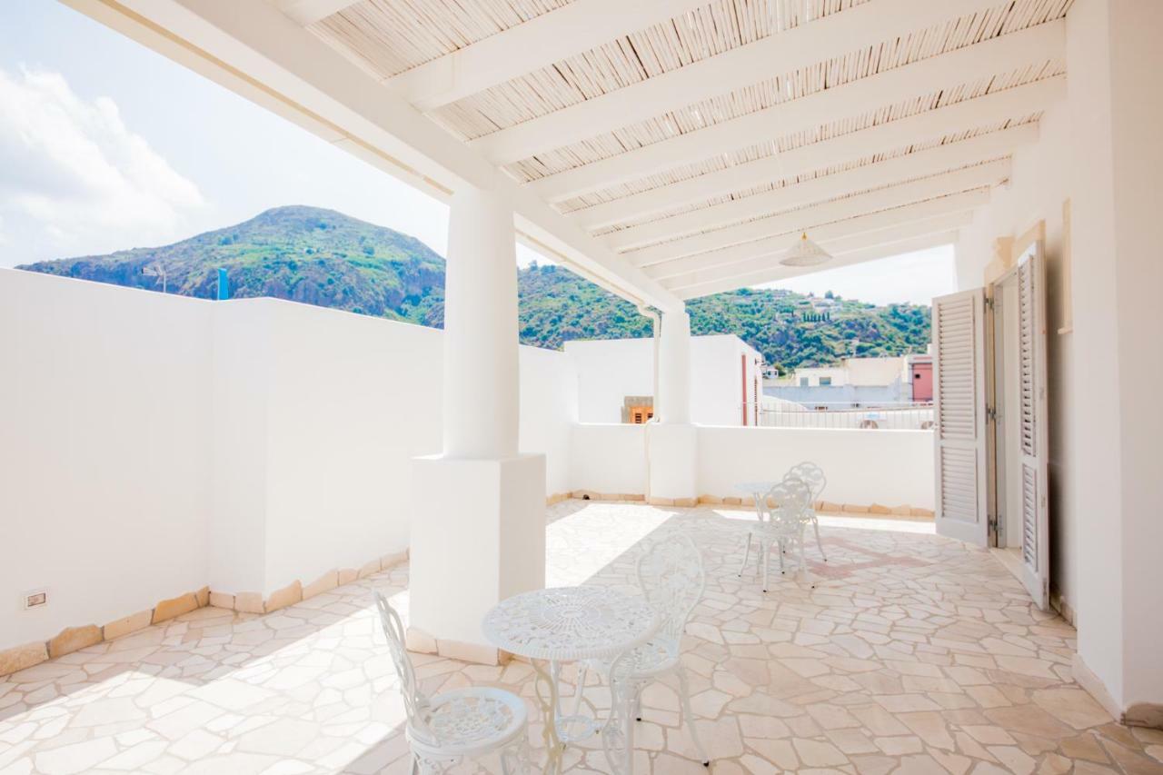 Odysseus Hotel Lipari  Extérieur photo