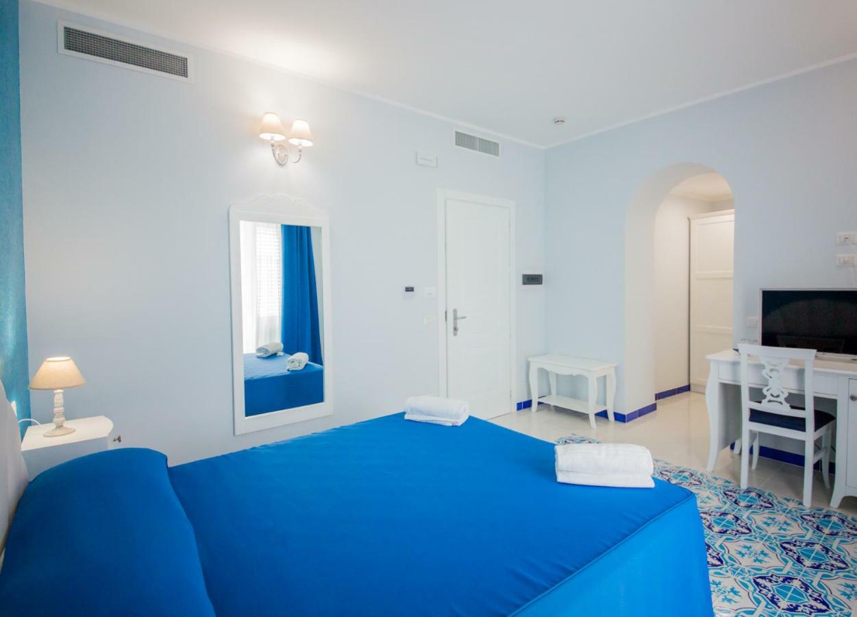Odysseus Hotel Lipari  Extérieur photo