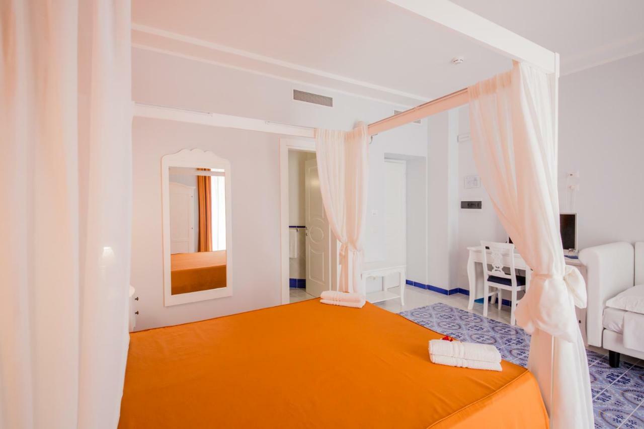 Odysseus Hotel Lipari  Extérieur photo