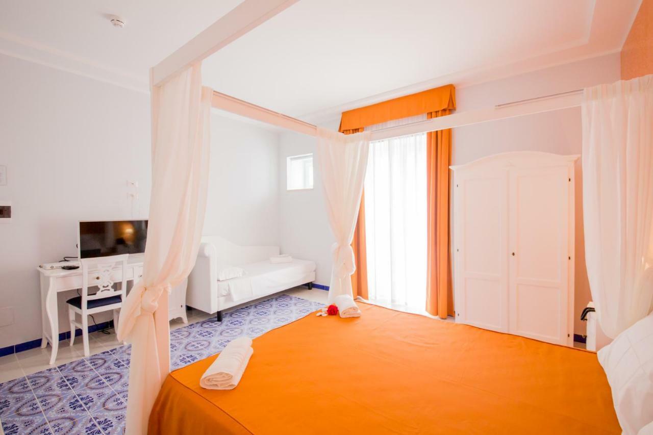 Odysseus Hotel Lipari  Extérieur photo