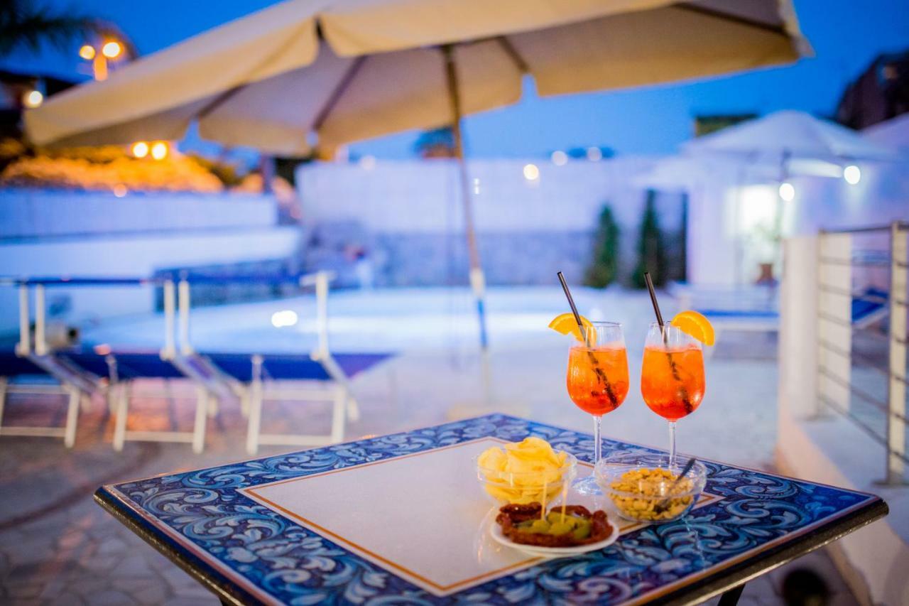 Odysseus Hotel Lipari  Extérieur photo